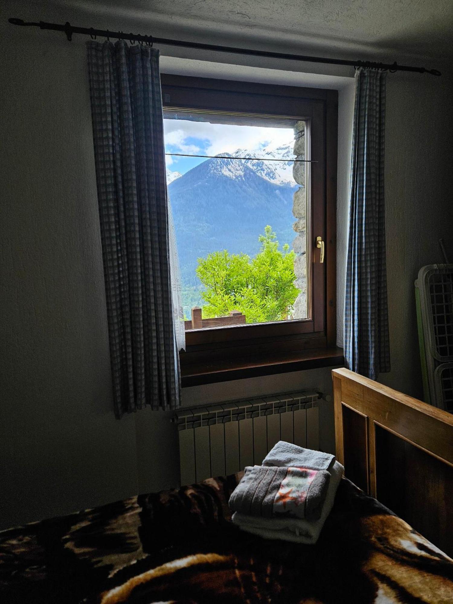 Relax Mountain Apartment La Salle Bagian luar foto