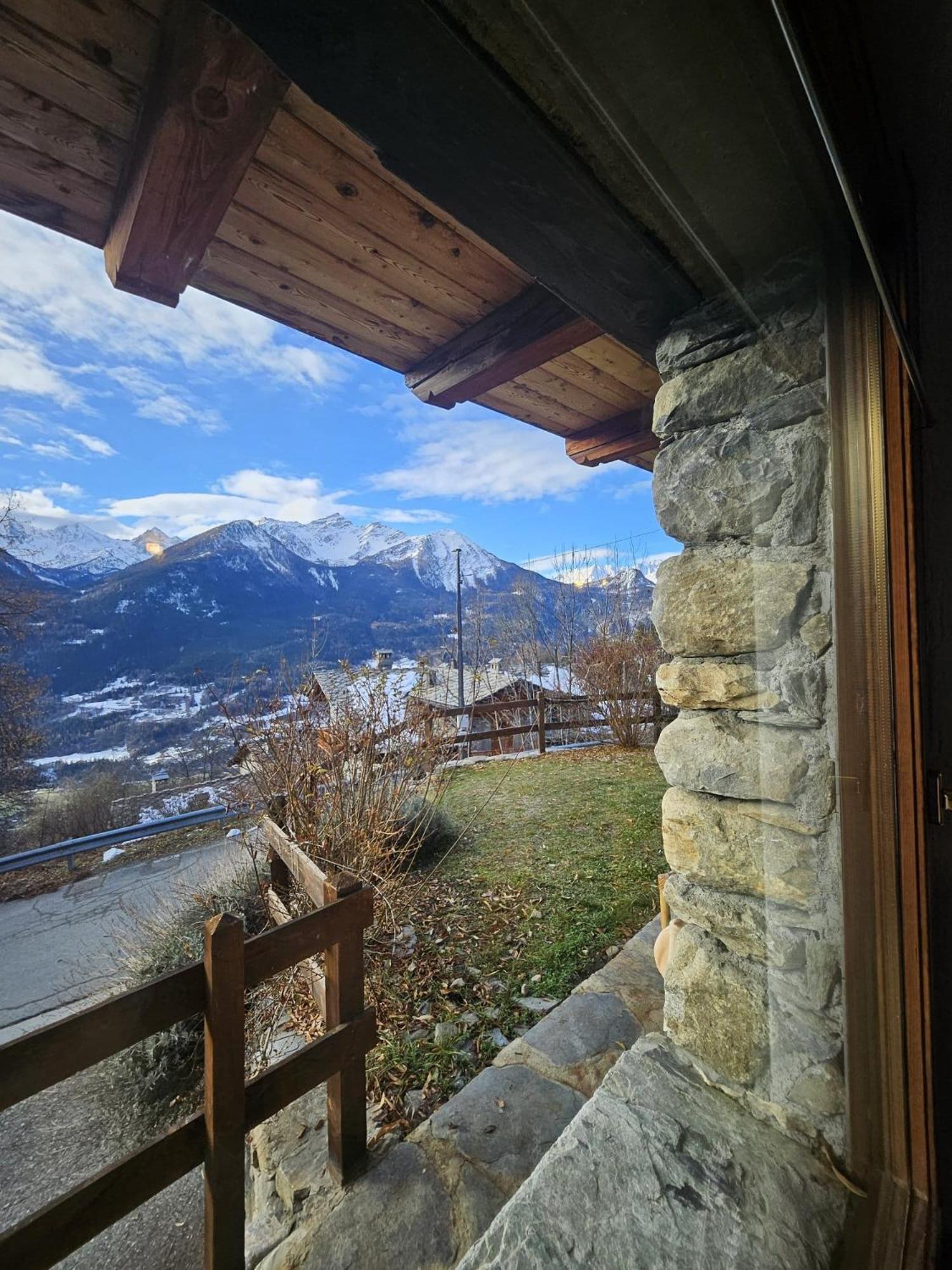 Relax Mountain Apartment La Salle Bagian luar foto